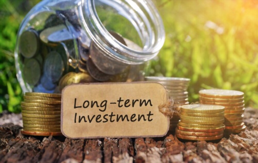 Nhà đầu tư chứng khoán dài hạn thường nắm giữ chứng khoán trong nhiều năm